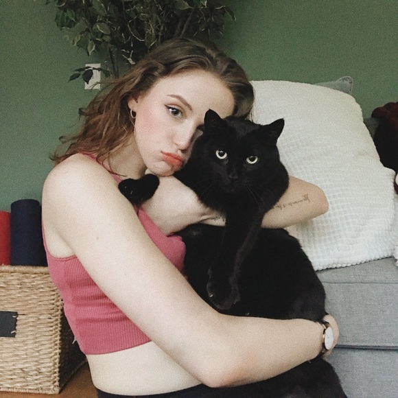 Meet your Posher, Lindsay - Picture 1 of 1